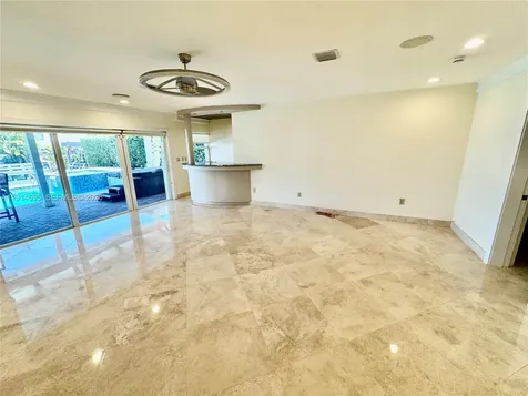 2015 NE 120th Road North Miami FL 33181