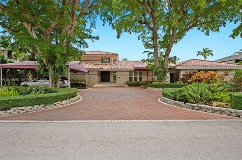 2015 NE 120th Road North Miami FL 33181