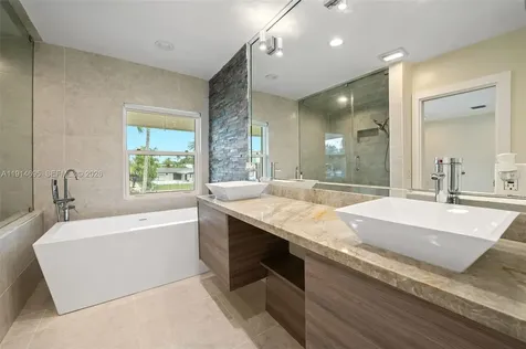 2015 NE 120th Road North Miami FL 33181