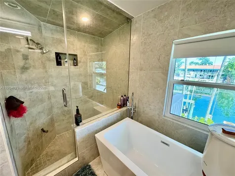 2015 NE 120th Road North Miami FL 33181