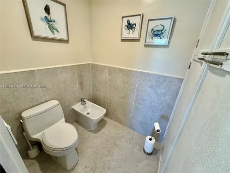 2015 NE 120th Road North Miami FL 33181