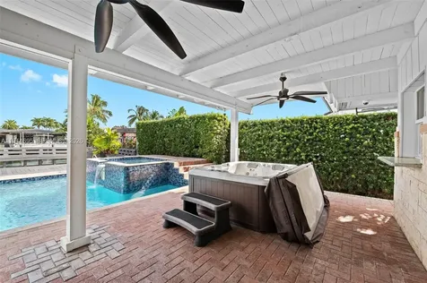 2015 NE 120th Road North Miami FL 33181