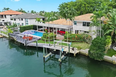 2015 NE 120th Road North Miami FL 33181