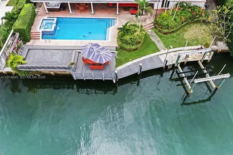 2015 NE 120th Road North Miami FL 33181