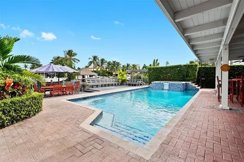 2015 NE 120th Road North Miami FL 33181
