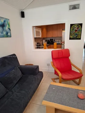 9081 Sunrise Lakes Sunrise FL 33322