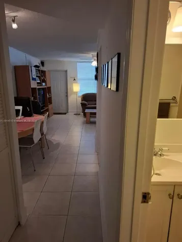 9081 Sunrise Lakes Sunrise FL 33322