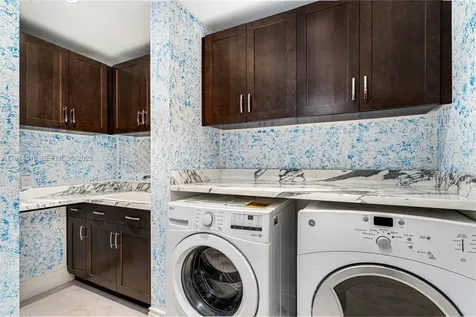 5025 Collins Avenue Miami Beach FL 33140