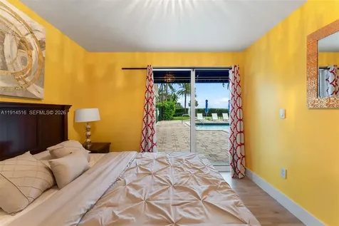 5025 Collins Avenue Miami Beach FL 33140