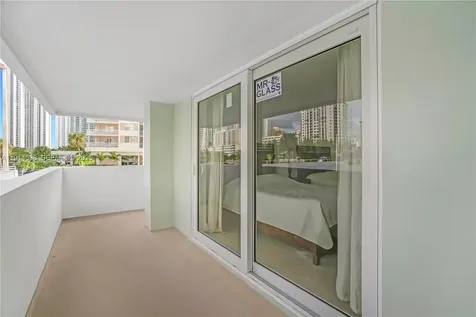 500 Bayview Drive Sunny Isles Beach FL 33160