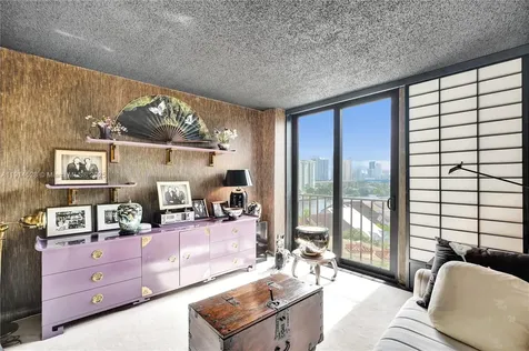 19667 Turnberry Way Aventura FL 33180