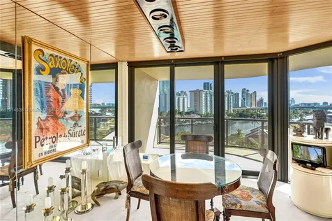 19667 Turnberry Way Aventura FL 33180