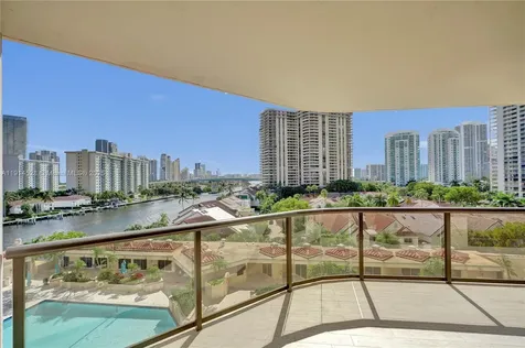 19667 Turnberry Way Aventura FL 33180