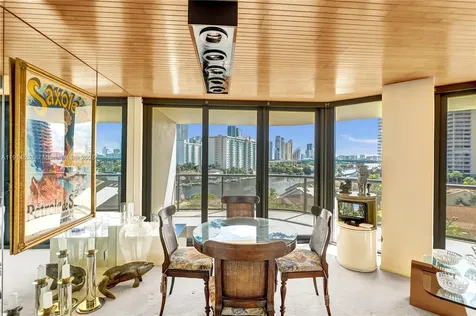 19667 Turnberry Way Aventura FL 33180