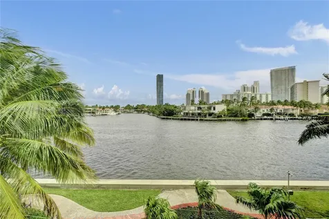 19667 Turnberry Way Aventura FL 33180