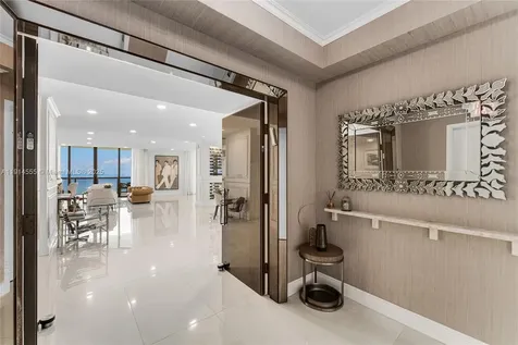 16275 Collins Avenue Sunny Isles Beach FL 33160