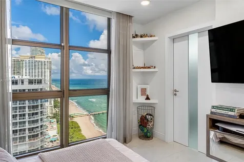 16275 Collins Avenue Sunny Isles Beach FL 33160