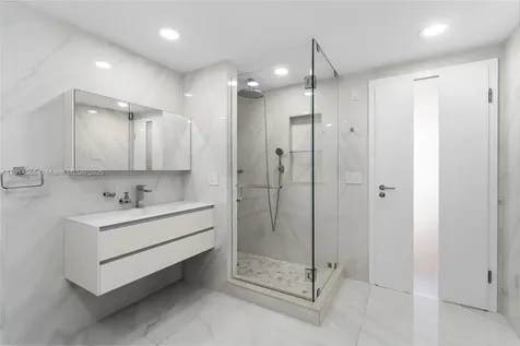 16275 Collins Avenue Sunny Isles Beach FL 33160