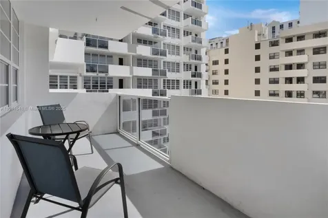 100 Lincoln Road Miami Beach FL 33139