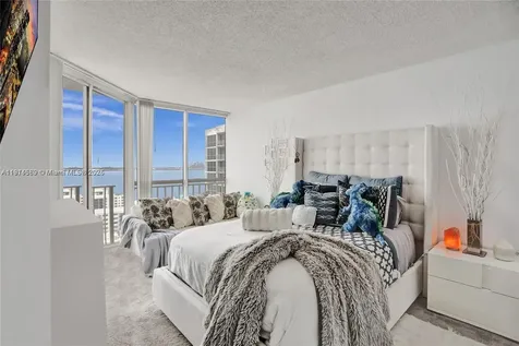 7601 E Treasure Drive North Bay Village FL 33141
