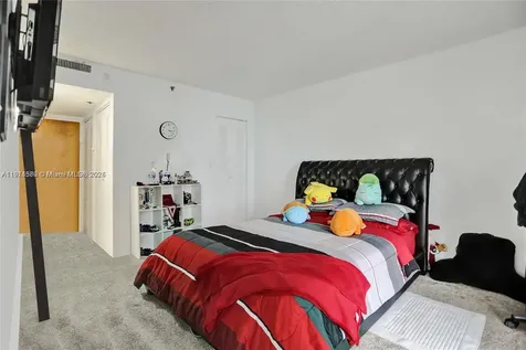 7601 E Treasure Drive North Bay Village FL 33141