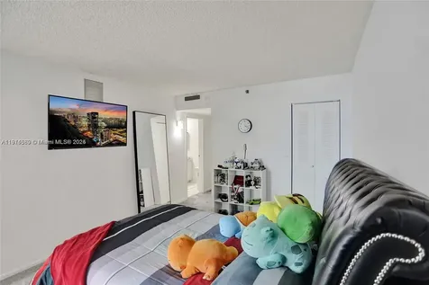 7601 E Treasure Drive North Bay Village FL 33141