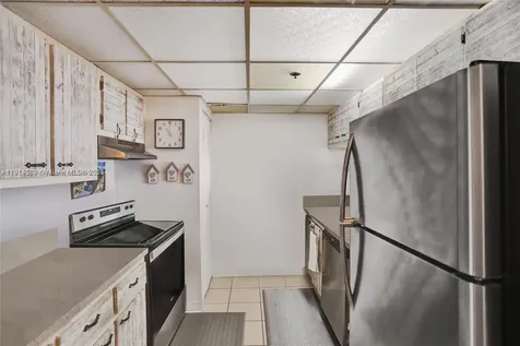 7601 E Treasure Drive North Bay Village FL 33141