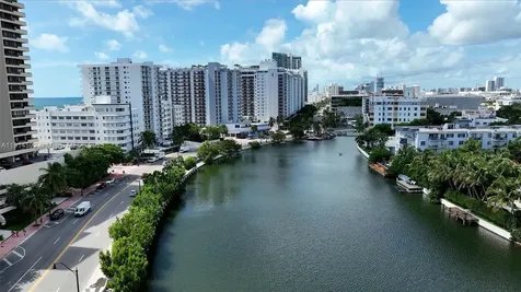 2600 Collins Avenue Miami Beach FL 33140