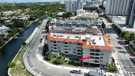 2600 Collins Avenue Miami Beach FL 33140