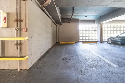2600 Collins Avenue Miami Beach FL 33140