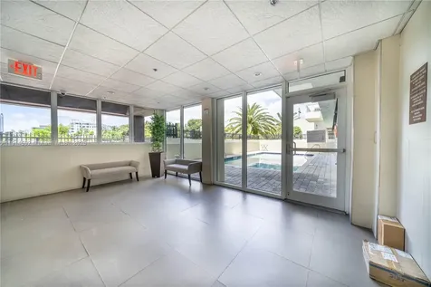 2600 Collins Avenue Miami Beach FL 33140