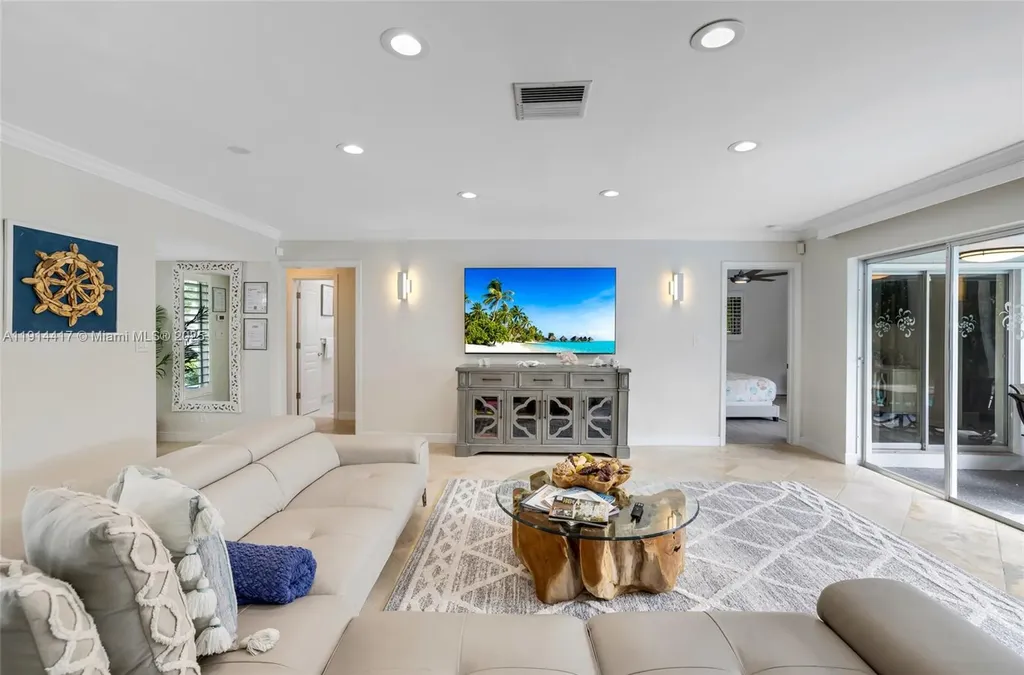 2132 NE 63rd Court Fort Lauderdale FL 33308