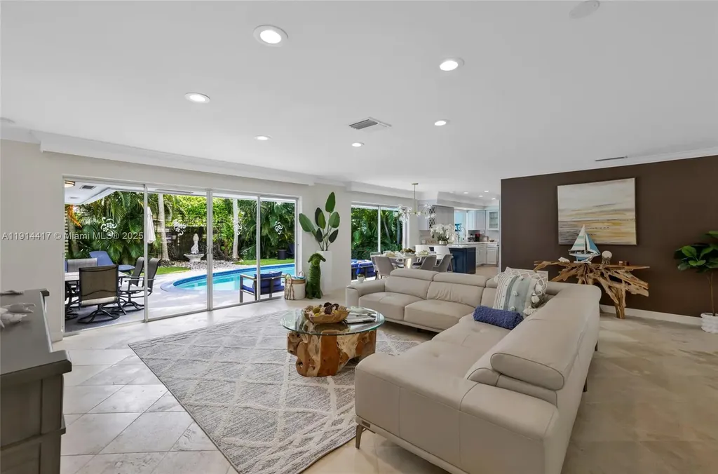 2132 NE 63rd Court Fort Lauderdale FL 33308