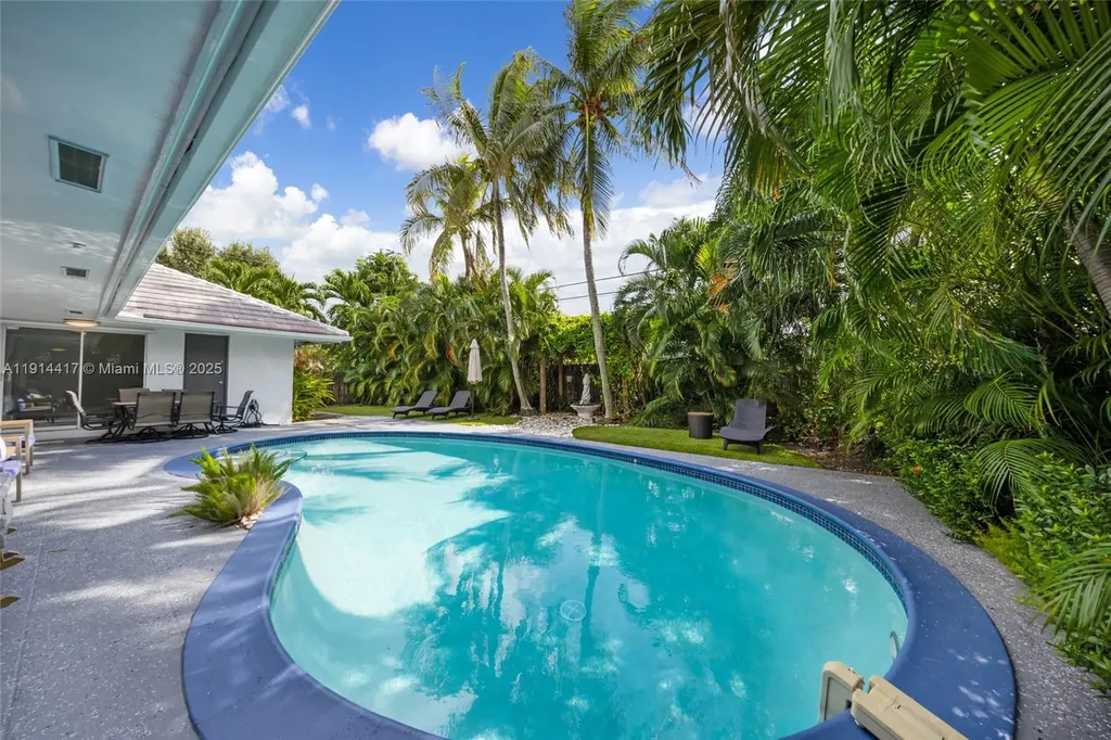 2132 NE 63rd Court Fort Lauderdale FL 33308