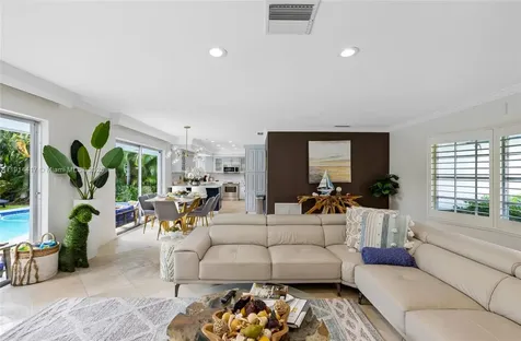 2132 NE 63rd Court Fort Lauderdale FL 33308