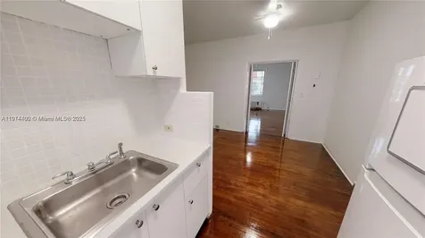 639 12th Street Miami Beach FL 33139