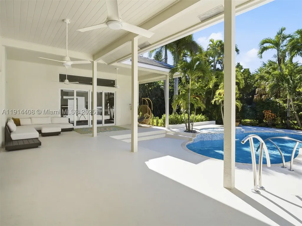 7675 Steeplechase Drive Palm Beach Gardens FL 33418