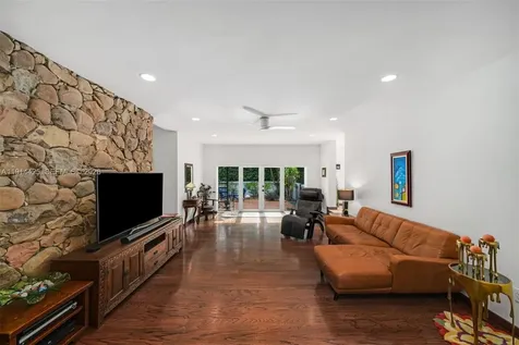 10645 SW 89th Court Miami FL 33176