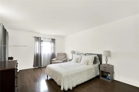 1100 SW 130th Avenue Pembroke Pines FL 33027