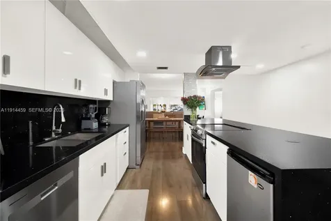 1100 SW 130th Avenue Pembroke Pines FL 33027