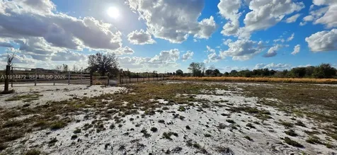 16525 NW 260 Street Okeechobee FL 34972
