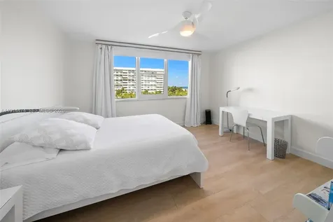 200 Ocean Lane Drive Key Biscayne FL 33149