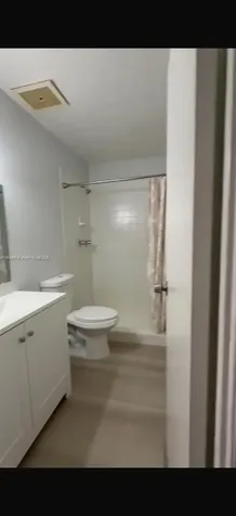 17901 NW 68 Avenue Hialeah FL 33015