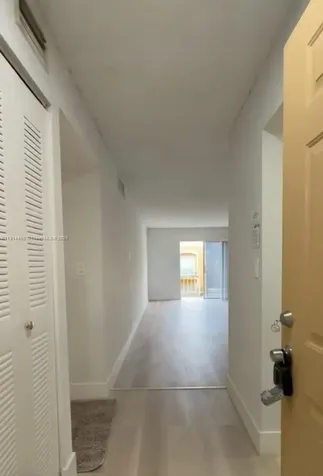17901 NW 68 Avenue Hialeah FL 33015
