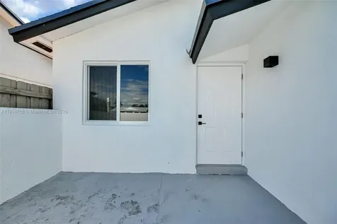 12368 SW 197th Terrace Miami FL 33177