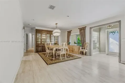 8001 SW 66th Terrace Miami FL 33143