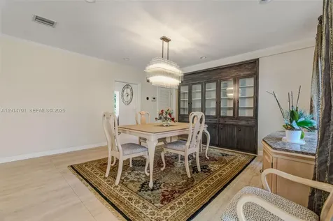 8001 SW 66th Terrace Miami FL 33143