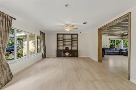 8001 SW 66th Terrace Miami FL 33143