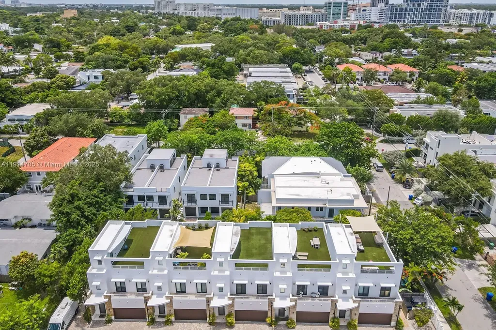 3318 Day Avenue Miami FL 33133