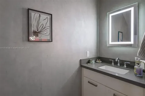 3318 Day Avenue Miami FL 33133